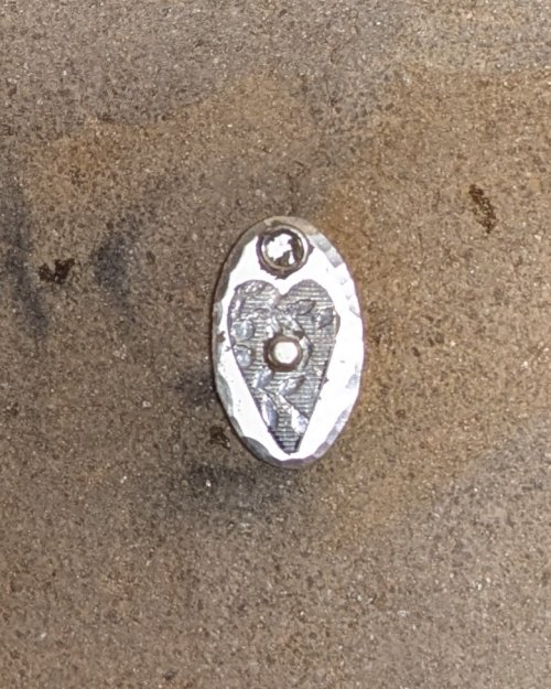 Judy Larson's Hearts and Flowers Charms - , Classic Wire Jewelry, Cutting, Cutting Tool, Cutters, Filing, Finishing, Butane Torch, Soldering, Solder, Design, Position the oval